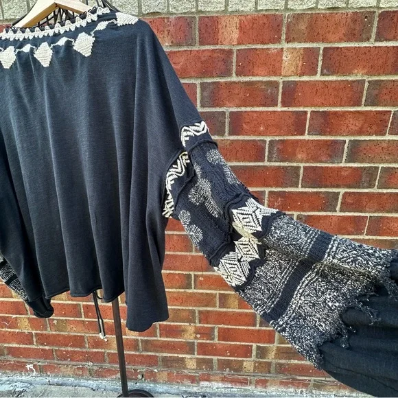 Free People Geometric Embroidery BOHO Top Drawstring Front Arts Balloon Sleeve L - Picture 16 of 17